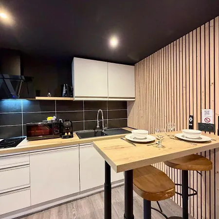 Cinemus, Nid Douillet Avec Cinema Prive Apartment